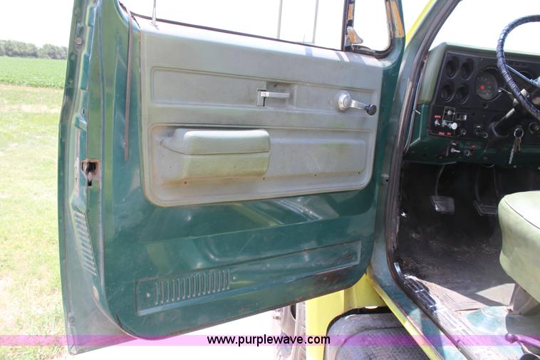 image for item D5237 1975 Chevrolet C60 water tender truck