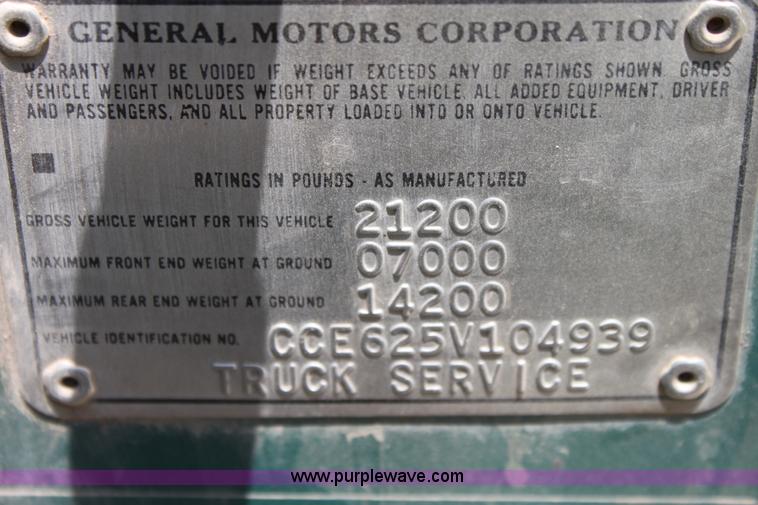 image for item D5237 1975 Chevrolet C60 water tender truck