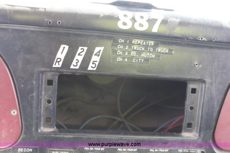 image for item D5238 1976 International water tender truck