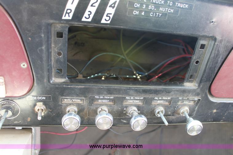 image for item D5238 1976 International water tender truck