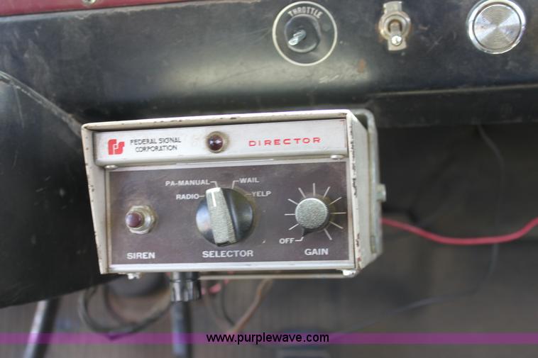 image for item D5238 1976 International water tender truck