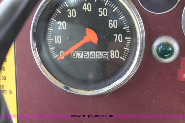 image for item D5238 1976 International water tender truck