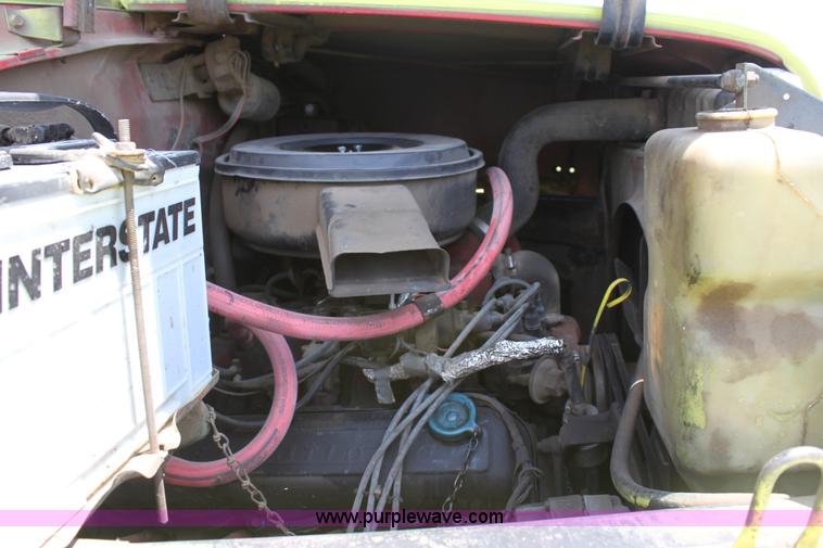 image for item D5238 1976 International water tender truck