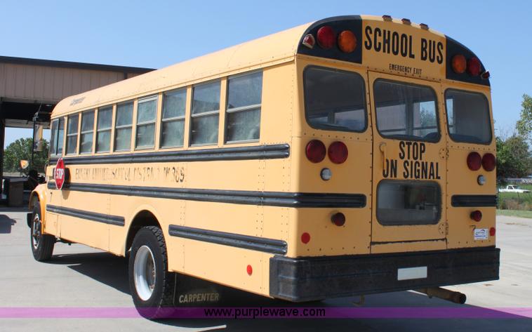 image for item D5284 1993 International 3800 school bus