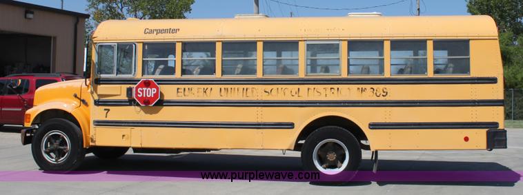 image for item D5284 1993 International 3800 school bus