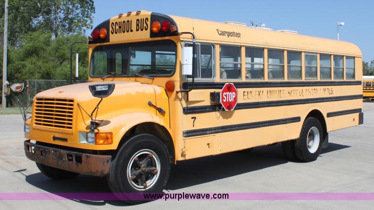 image for item D5284 1993 International 3800 school bus