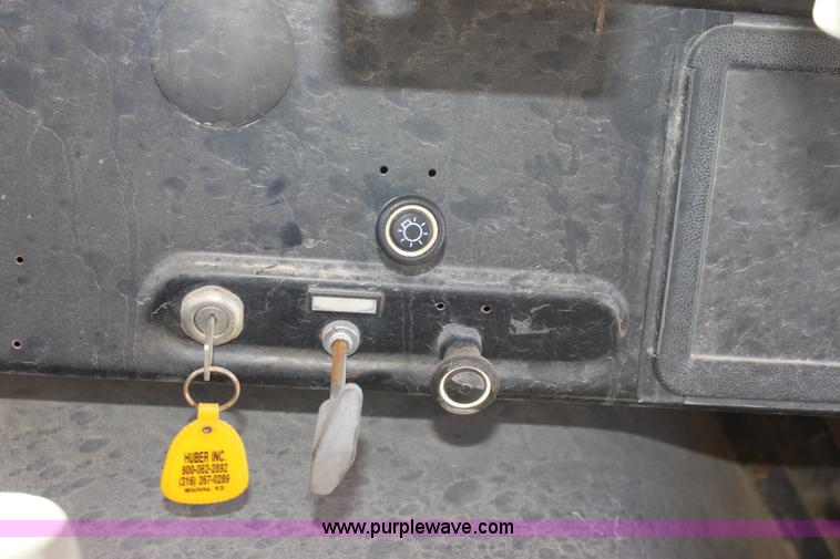 image for item D5284 1993 International 3800 school bus