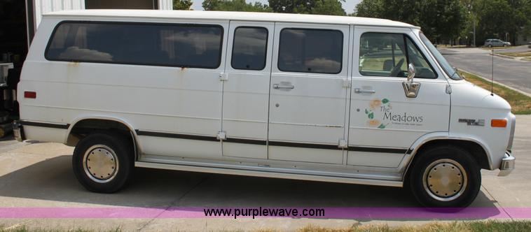 image for item D5391 1993 GMC G3500 Rally STX van