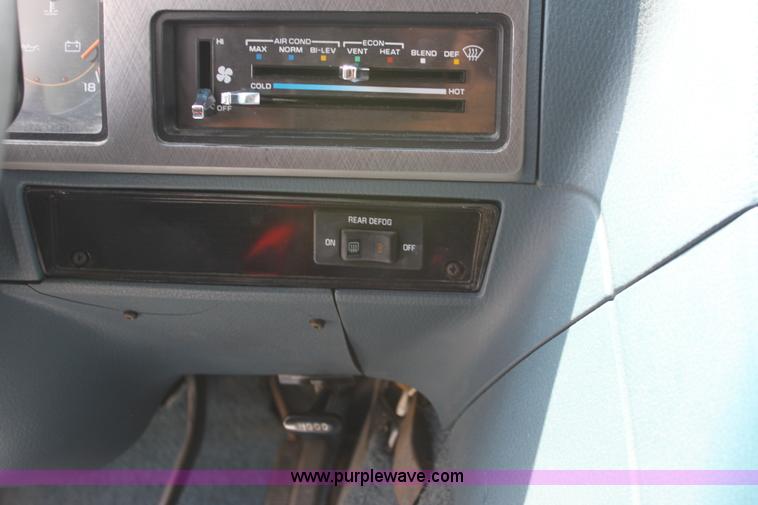 image for item D5391 1993 GMC G3500 Rally STX van