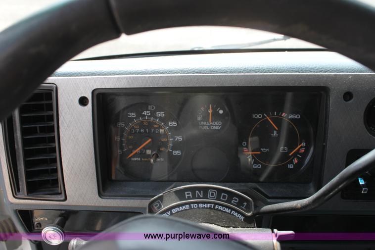 image for item D5391 1993 GMC G3500 Rally STX van