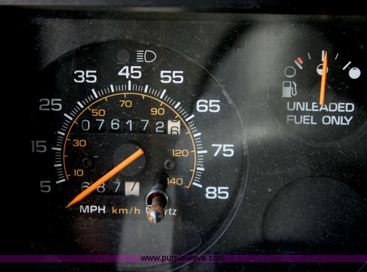 image for item D5391 1993 GMC G3500 Rally STX van