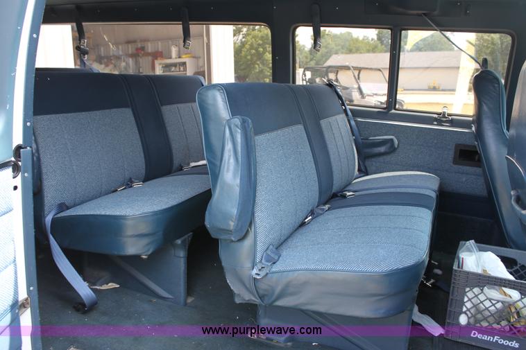 image for item D5391 1993 GMC G3500 Rally STX van