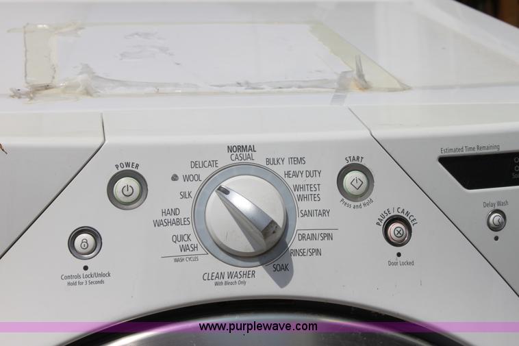 image for item D5392 Whirlpool duet washing machine