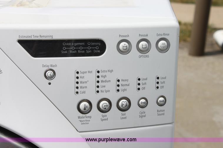 image for item D5392 Whirlpool duet washing machine
