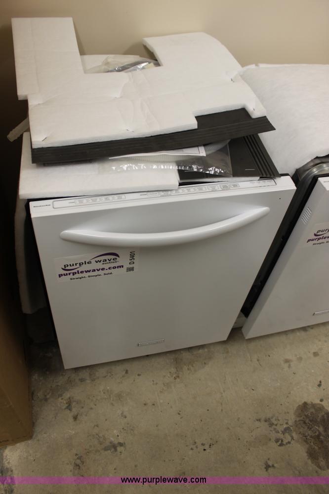 image for item D5401 Kitchen Aid dishwasher