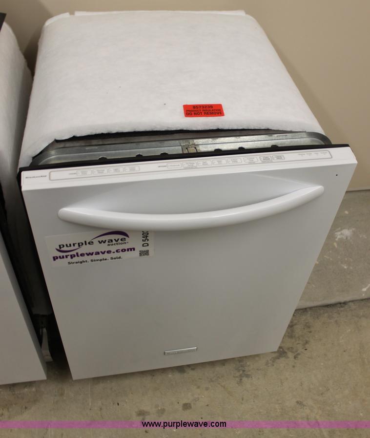 image for item D5402 Kitchen Aid dishwasher