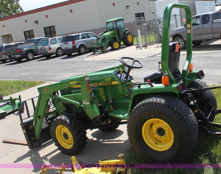 image for item D7972 1996 John Deere 955 tractor