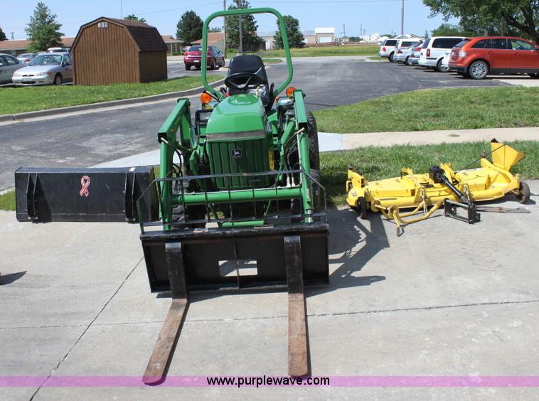 image for item D7972 1996 John Deere 955 tractor