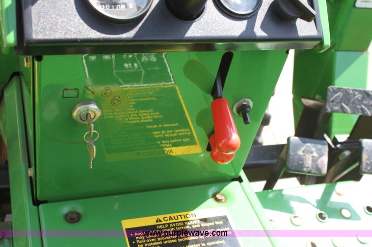 image for item D7972 1996 John Deere 955 tractor