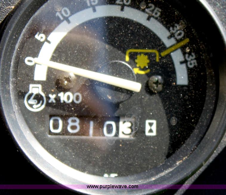 image for item D7972 1996 John Deere 955 tractor