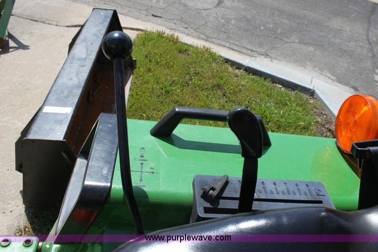 image for item D7972 1996 John Deere 955 tractor