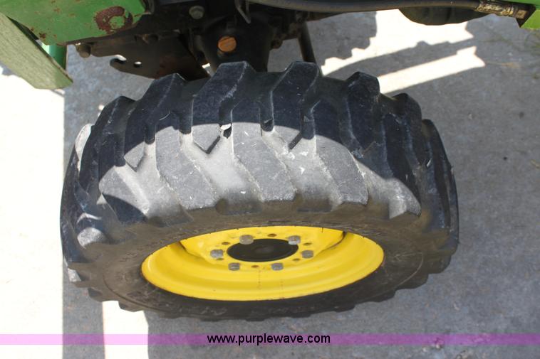 image for item D7972 1996 John Deere 955 tractor