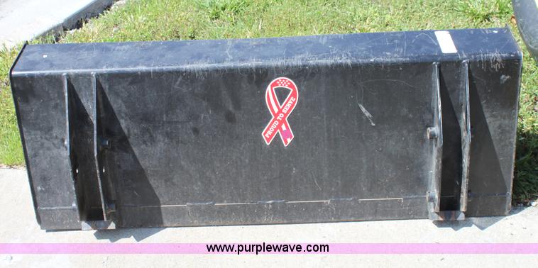 image for item D7972 1996 John Deere 955 tractor