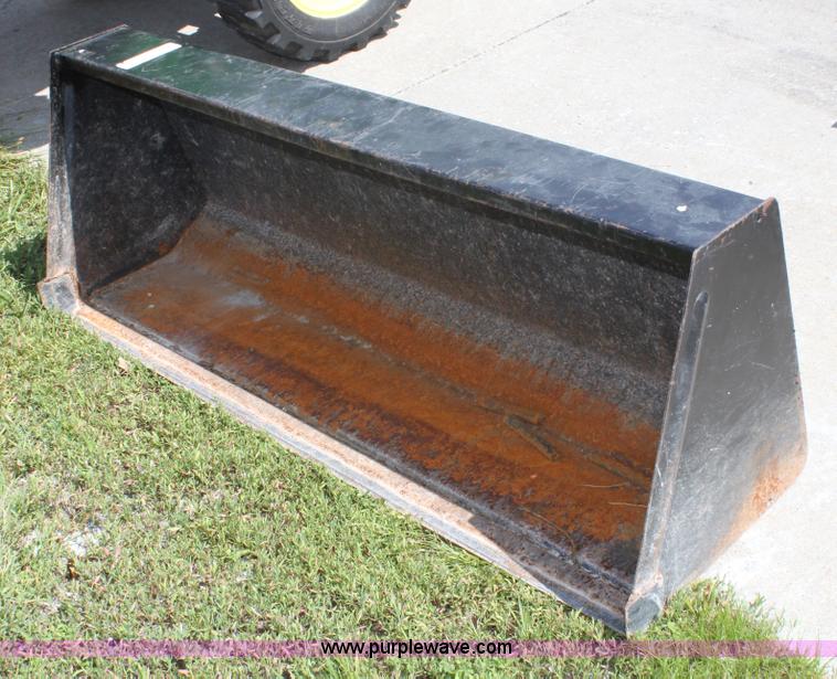 image for item D7972 1996 John Deere 955 tractor