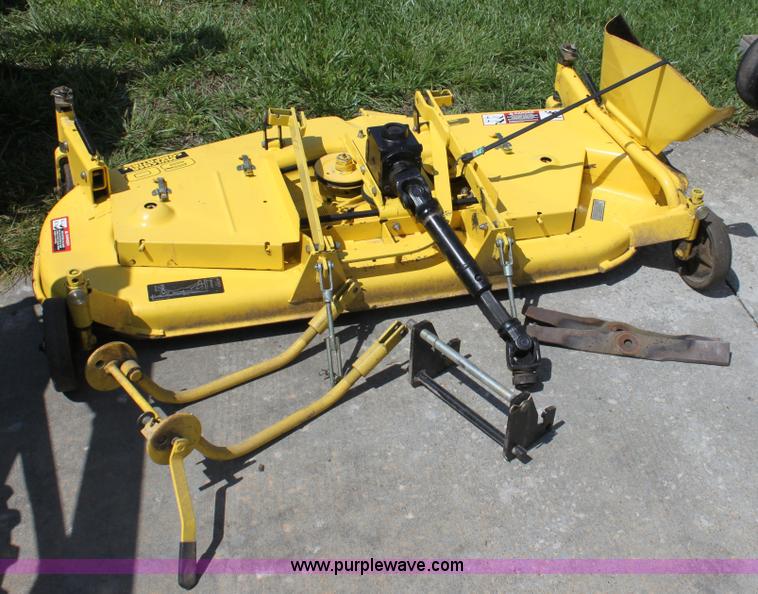 image for item D7972 1996 John Deere 955 tractor