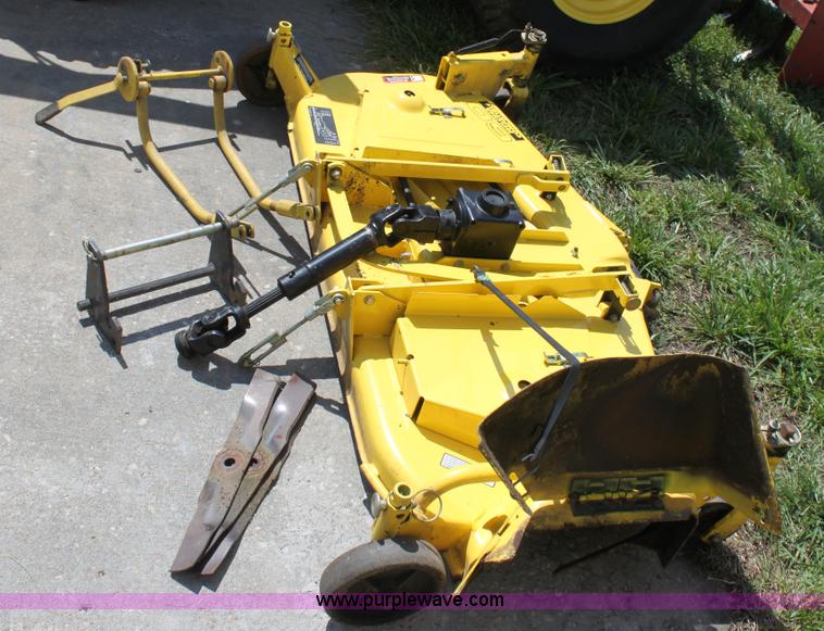 image for item D7972 1996 John Deere 955 tractor