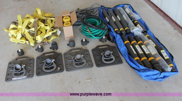 image for item L9901 (2) Paratech vehicle rescue stabilization kits