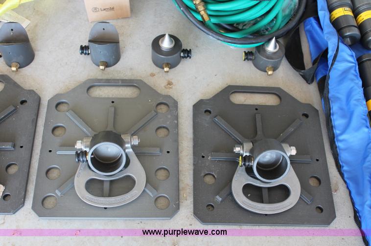 image for item L9901 (2) Paratech vehicle rescue stabilization kits