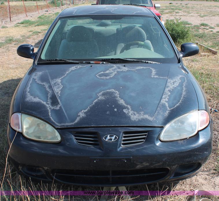 image for item L9904 2000 Hyundai Elantra