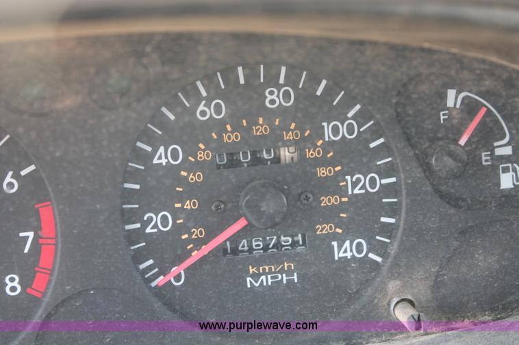 image for item L9904 2000 Hyundai Elantra