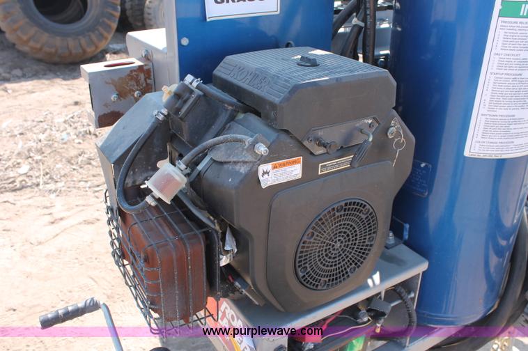 image for item L9908 Graco GA175 road laser striper