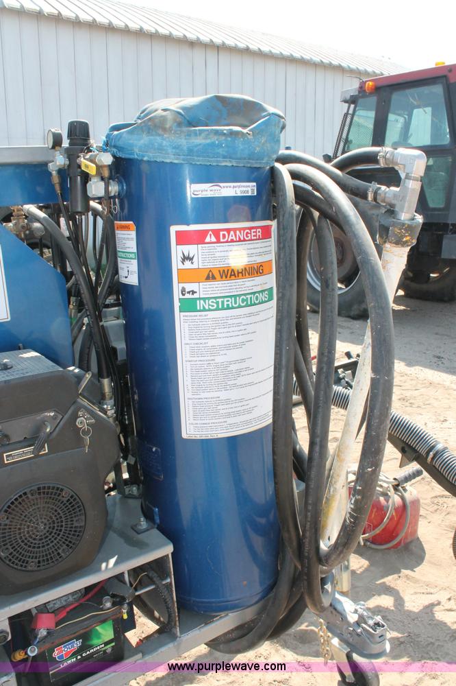 image for item L9908 Graco GA175 road laser striper