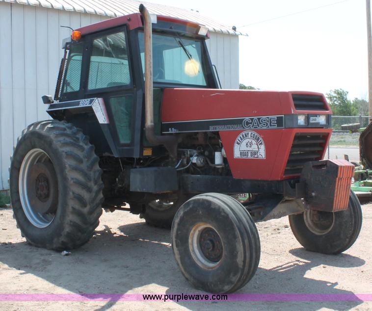 image for item L9915 1987 Case IH Harvester 1896 tractor