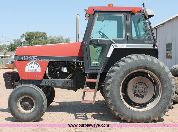 image for item L9915 1987 Case IH Harvester 1896 tractor