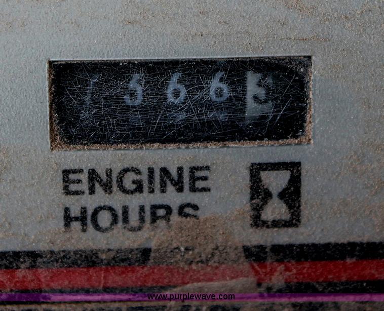 image for item L9915 1987 Case IH Harvester 1896 tractor