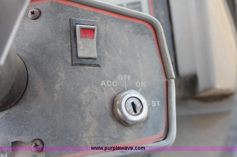 image for item L9915 1987 Case IH Harvester 1896 tractor