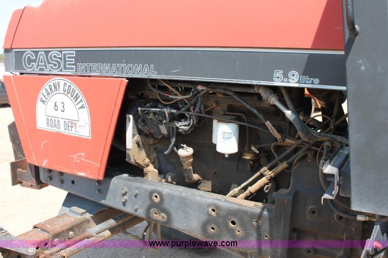 image for item L9915 1987 Case IH Harvester 1896 tractor