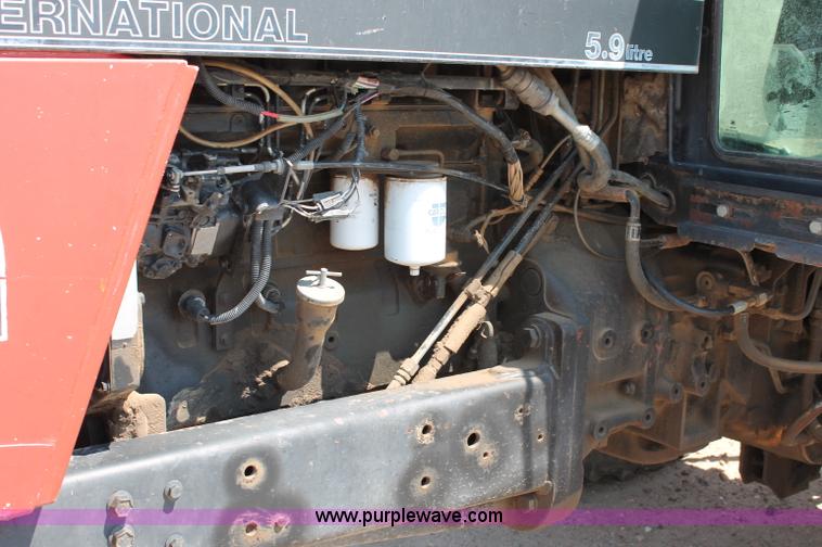 image for item L9915 1987 Case IH Harvester 1896 tractor