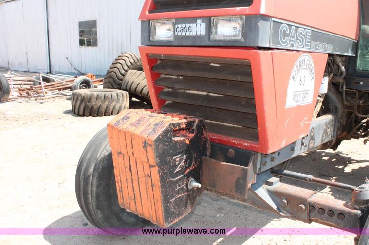 image for item L9915 1987 Case IH Harvester 1896 tractor