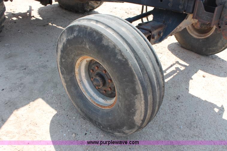 image for item L9915 1987 Case IH Harvester 1896 tractor