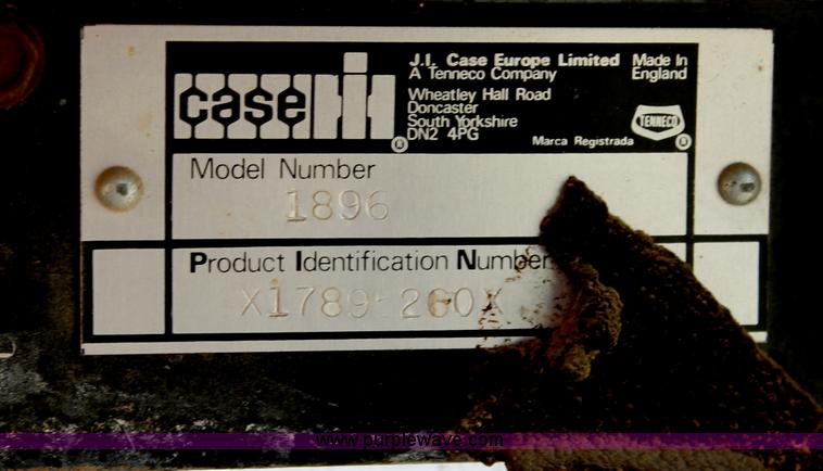 image for item L9915 1987 Case IH Harvester 1896 tractor