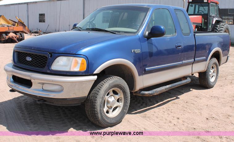image for item L9916 1997 Ford F150 XLT SuperCab pickup truck