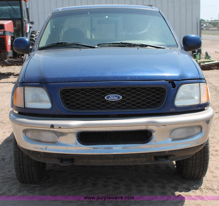 image for item L9916 1997 Ford F150 XLT SuperCab pickup truck