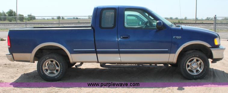 image for item L9916 1997 Ford F150 XLT SuperCab pickup truck