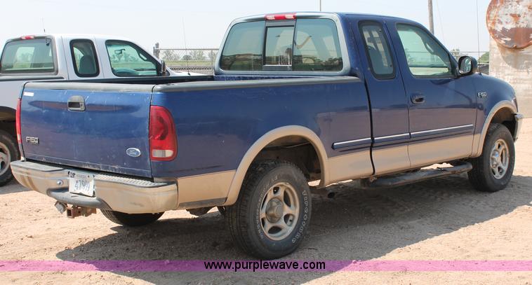 image for item L9916 1997 Ford F150 XLT SuperCab pickup truck