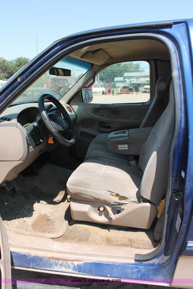 image for item L9916 1997 Ford F150 XLT SuperCab pickup truck